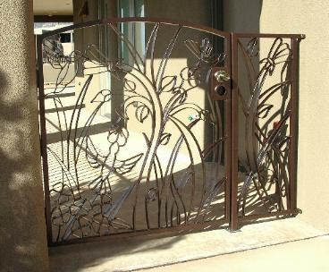 floral hummingbird gate