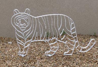white tiger sculpture